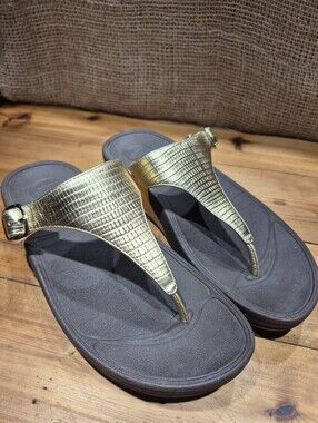 Fitflop Gold Textured Thong Sandals Womens 7